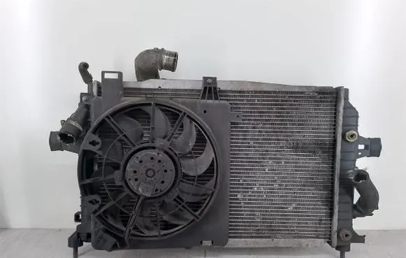 Opel Zafira B Coolant radiator