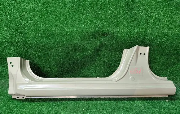 Suzuki Swift III Sill