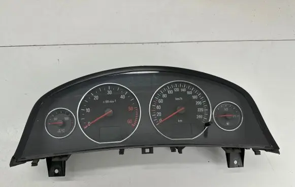 Opel Signum Speedometer (instrument cluster) 13136735JC