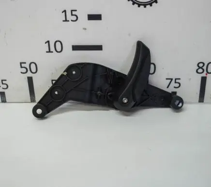 Engine bonnet (hood) release handle
