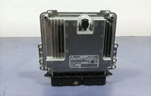 Peugeot 208 II Engine control unit/module ECU 9851039580