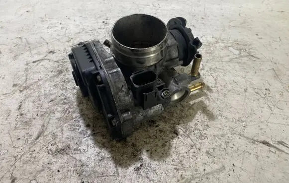 Audi A3 S3 8L Throttle valve 06A133064J 408237111012