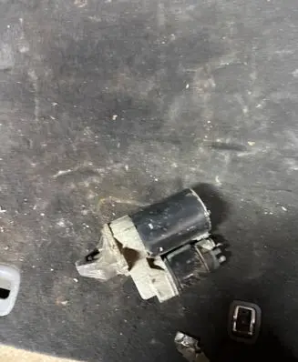 Opel Astra H Starter motor 0001107405