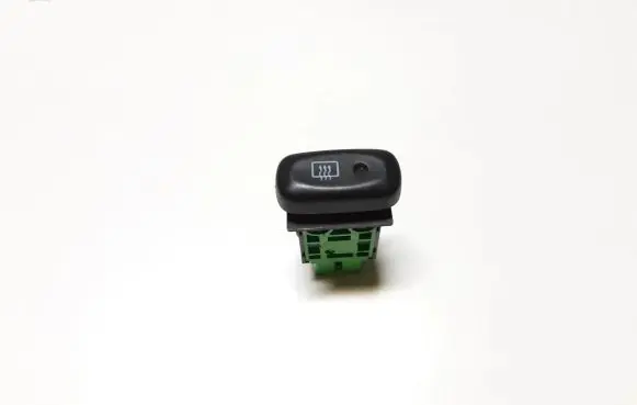 Suzuki XL7 I Windscreen/window heater switch