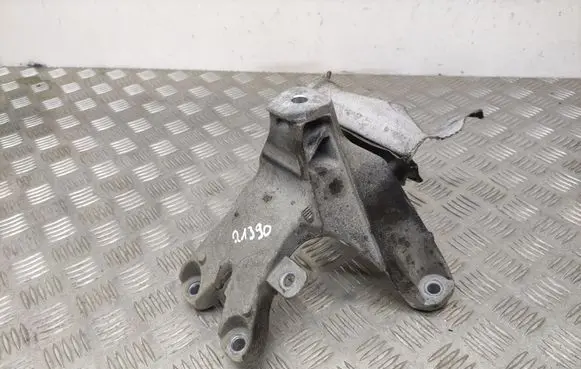 Audi A6 C7 Engine mounting bracket 8K01993088E