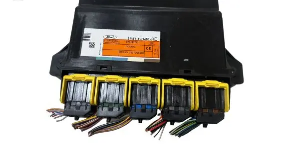 Ford Focus Comfort/convenience module 8M5T19G481AE 2007DJ0476 5WK487771