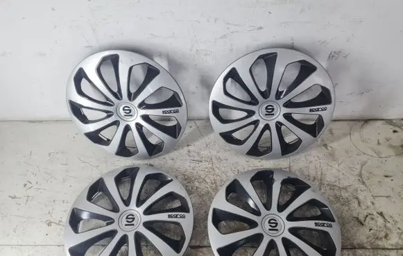 Peugeot 107 R14 wheel hub/cap/trim 