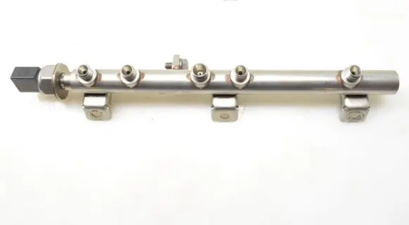 BMW 3 E90 E91 Fuel main line pipe 7562474