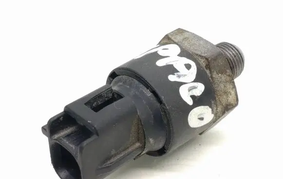 Toyota Auris E180 Oil pressure sensor 401742