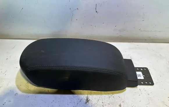 Jeep Avenger Armrest 