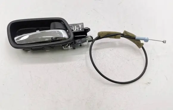 Honda CR-V Front door interior handle