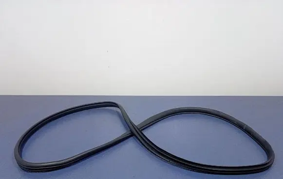 Mazda 3 II Front door rubber seal 