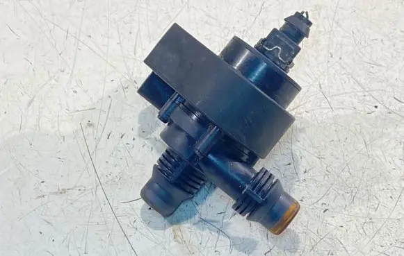 BMW 5 E60 E61 Electric auxiliary coolant/water pump 6922647