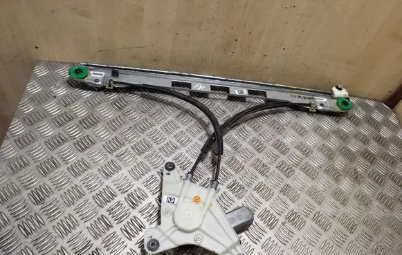 Nissan NV400 Front door manual window regulator 807200008R