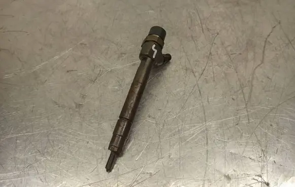 Mercedes-Benz E W212 Fuel injector A6480700287