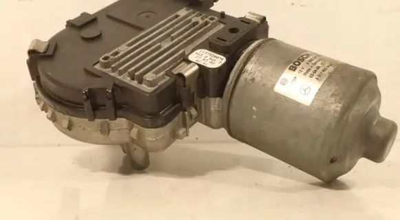 Mercedes-Benz E W211 Wiper motor 0390241801