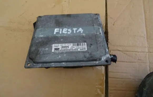 Ford Fiesta Engine control unit/module 4S6112A650JB S118763005B 5DAE
