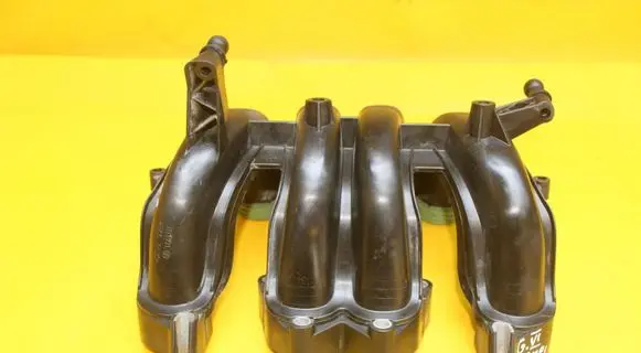 Volkswagen Golf VI Intake manifold
