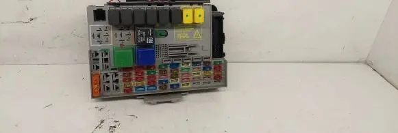 Opel Zafira A Fuse box set 24431677