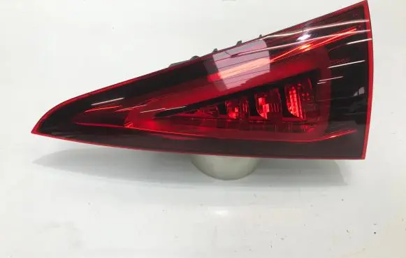 Mercedes-Benz GLE W167 Tailgate rear/tail lights A1679063000