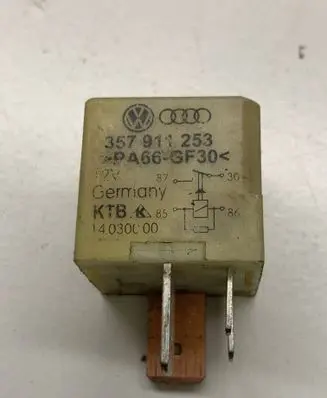 Volkswagen Golf IV Other relay 357911253