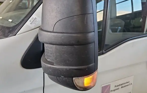 Front door electric wing mirror