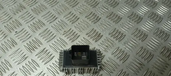 Opel Zafira A Glow plug pre-heat relay 09132691 51299008