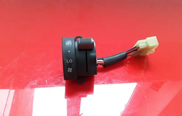 Hyundai Trajet Interior fan control switch 979833AXXX