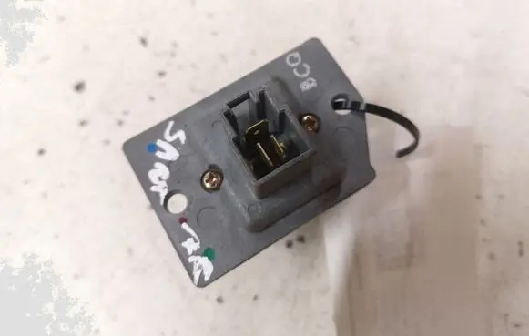 Hyundai Santa Fe Heater blower motor/fan resistor MJ11032 RM0320