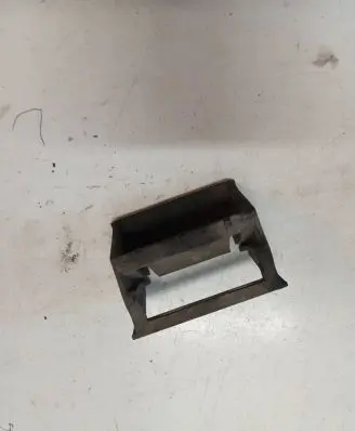 BMW X6 E71 Radiator mount bracket 7533537
