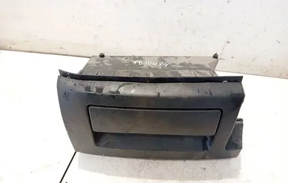 Glove box