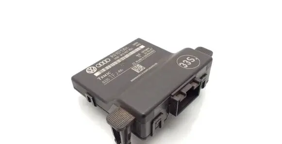 Audi A3 S3 8P Gateway control module 1K0907530K 1K0907951