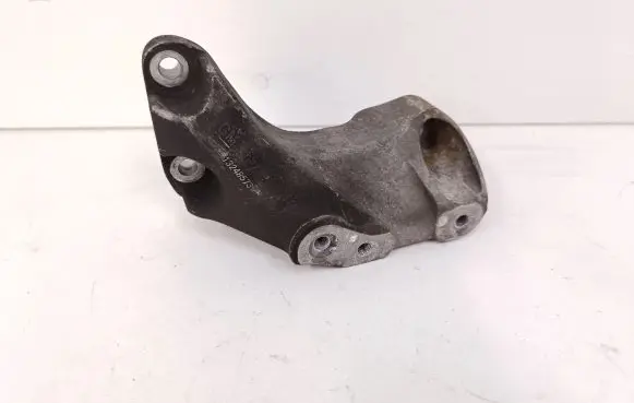Opel Zafira C Engine mounting bracket 13248573
