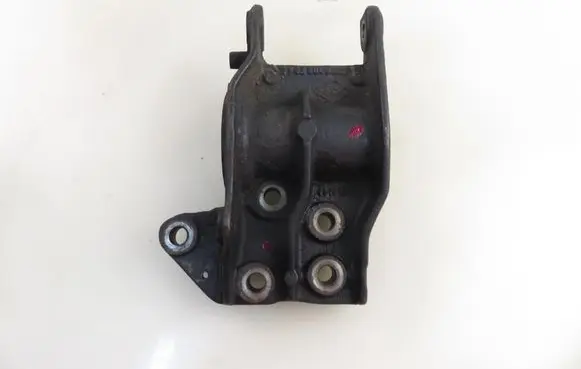 Renault Master II Front differential mounting bracket 7700308754E
