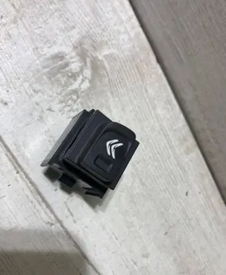 Citroen C3 Other switches/knobs/shifts 9806130080