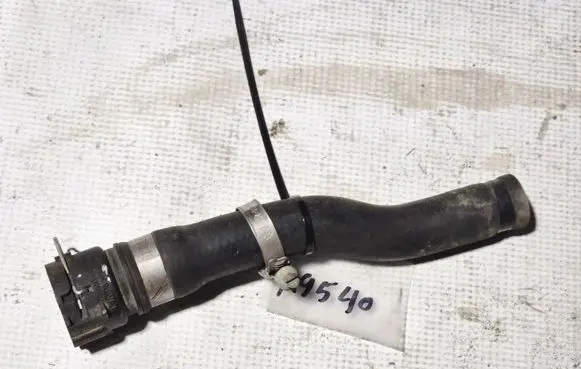 BMW X5 E70 Engine coolant pipe/hose