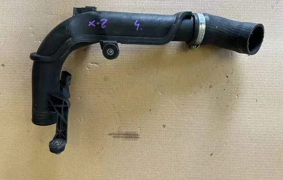 Intercooler hose/pipe
