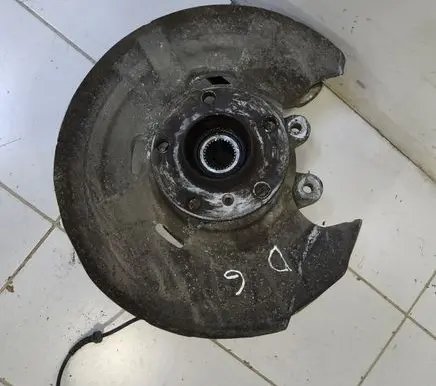 BMW 5 F10 F11 Rear wheel hub spindle/knuckle 