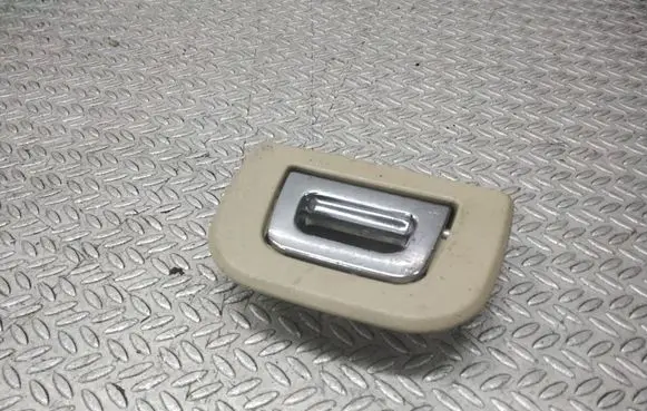 BMW 5 E60 E61 Tie down hook / loop 