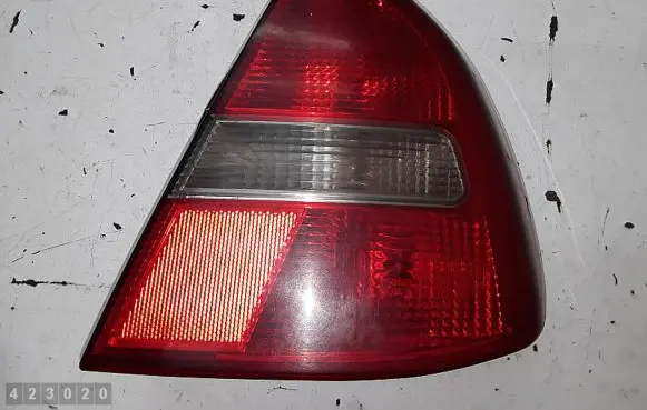 Mitsubishi Carisma Rear/tail lights