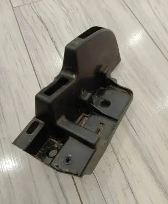 Opel Combo E Rear bumper mounting bracket 9816808480