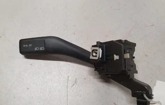 Volkswagen Golf V Indicator stalk ANP80H012A 1K0953513
