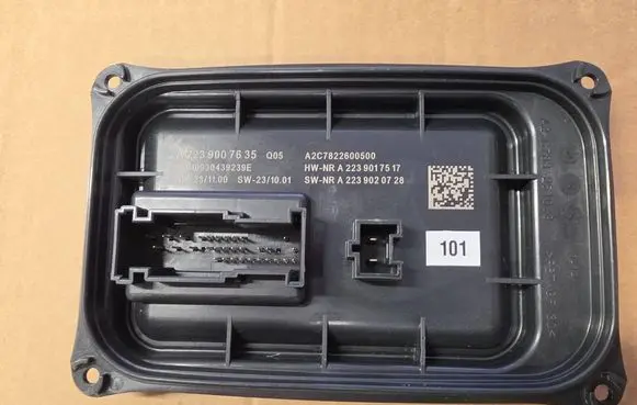 Mercedes-Benz S W223 Voltage converter/converter module A2239007635
