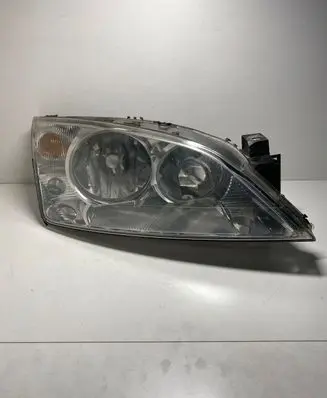 Ford Mondeo Mk III Headlight/headlamp 1S7113005AJ 0301174262