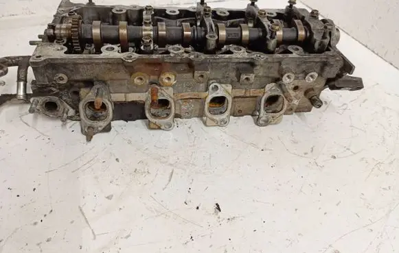 Toyota Avensis Verso Engine head 