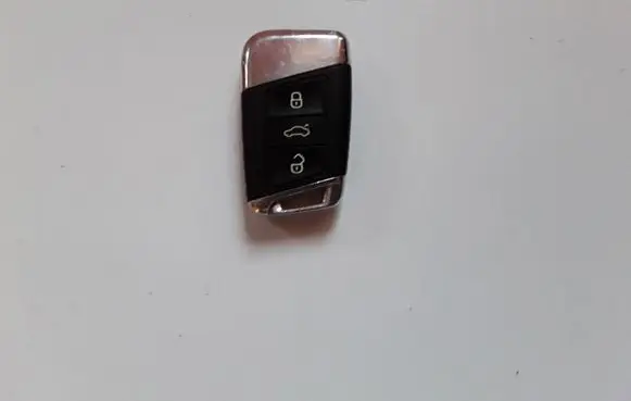 Volkswagen PASSAT B8 Ignition key/card 
