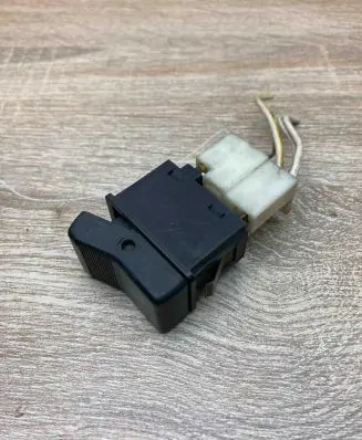 Audi 100 S4 C4 Windscreen/window heater switch 443941503D WithPlug