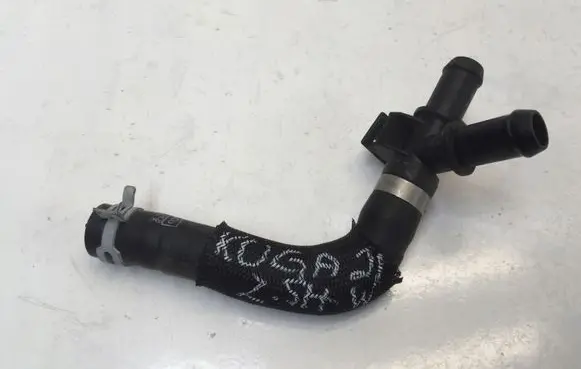 Ford Kuga III Engine coolant pipe/hose LX618B550HCB