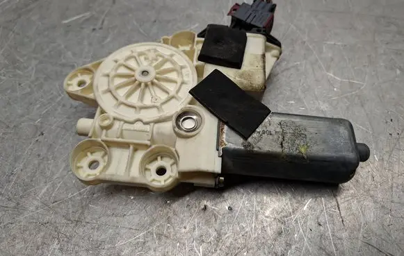 Opel Signum Front door window regulator motor 9178988 0130822012