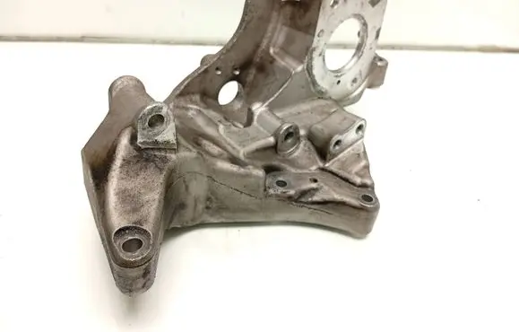 Volvo XC60 Generator/alternator bracket 31401103